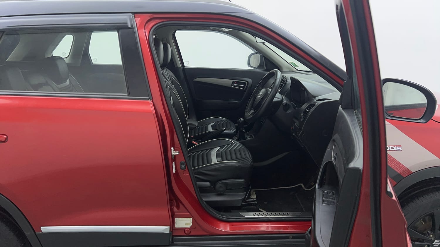 Used 2018 Maruti Suzuki Vitara Brezza ZDI Plus  Dual Tone Diesel Manual interior RIGHT SIDE FRONT DOOR CABIN VIEW