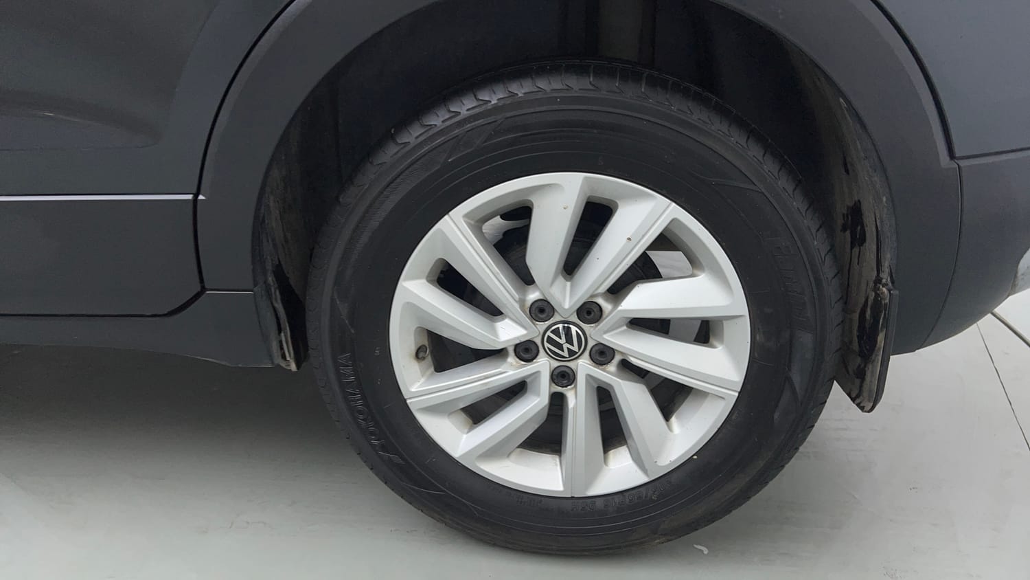 2022 Volkswagen Taigun Highline 1.0 TSI MT-35