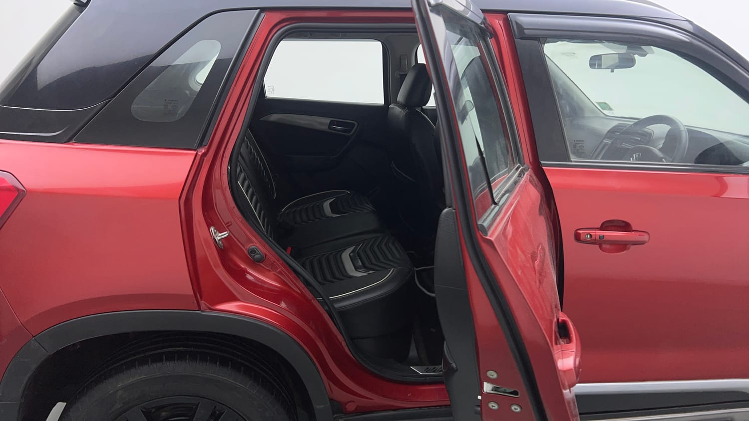 Used 2018 Maruti Suzuki Vitara Brezza ZDI Plus  Dual Tone Diesel Manual interior RIGHT SIDE REAR DOOR CABIN VIEW