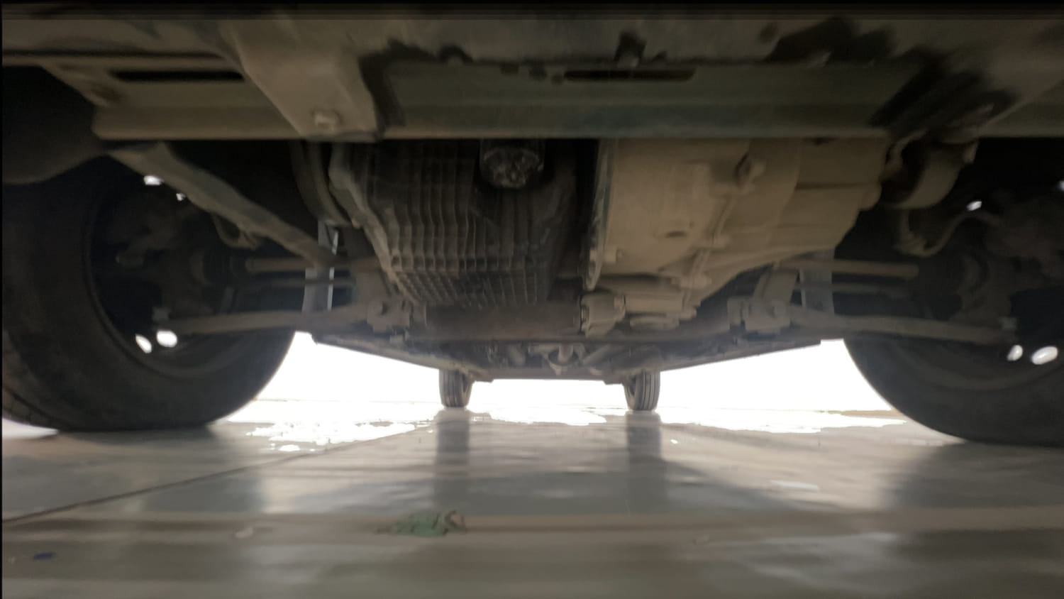 Used 2022 Renault Kwid RXL (O) 0.8 Petrol Manual extra FRONT LEFT UNDERBODY VIEW