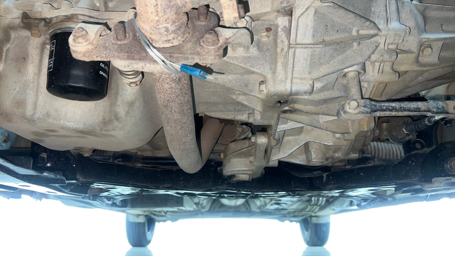 Used 2022 Maruti Suzuki Swift VXi Petrol Manual extra FRONT LEFT UNDERBODY VIEW
