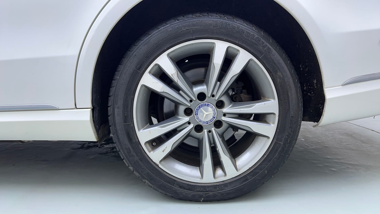 Used 2014 Mercedes-Benz E-Class E250 CDI Avantgarde Diesel Automatic tyres LEFT REAR TYRE RIM VIEW