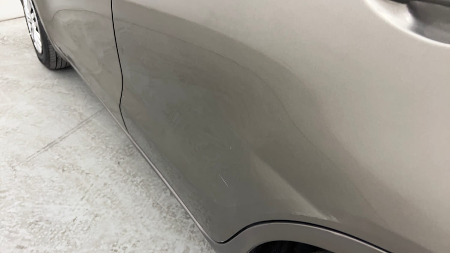 Used 2018 Maruti Suzuki Dzire VDi AMT Diesel Automatic dents MINOR SCRATCH