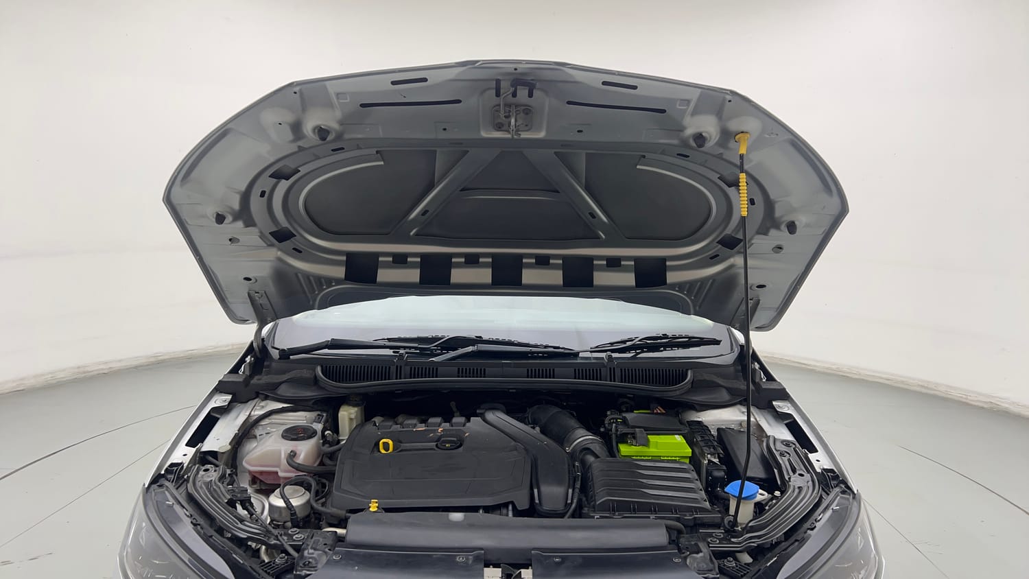 Used 2023 Skoda Slavia Style 1.5L TSI DSG Petrol Automatic engine ENGINE & BONNET OPEN FRONT VIEW