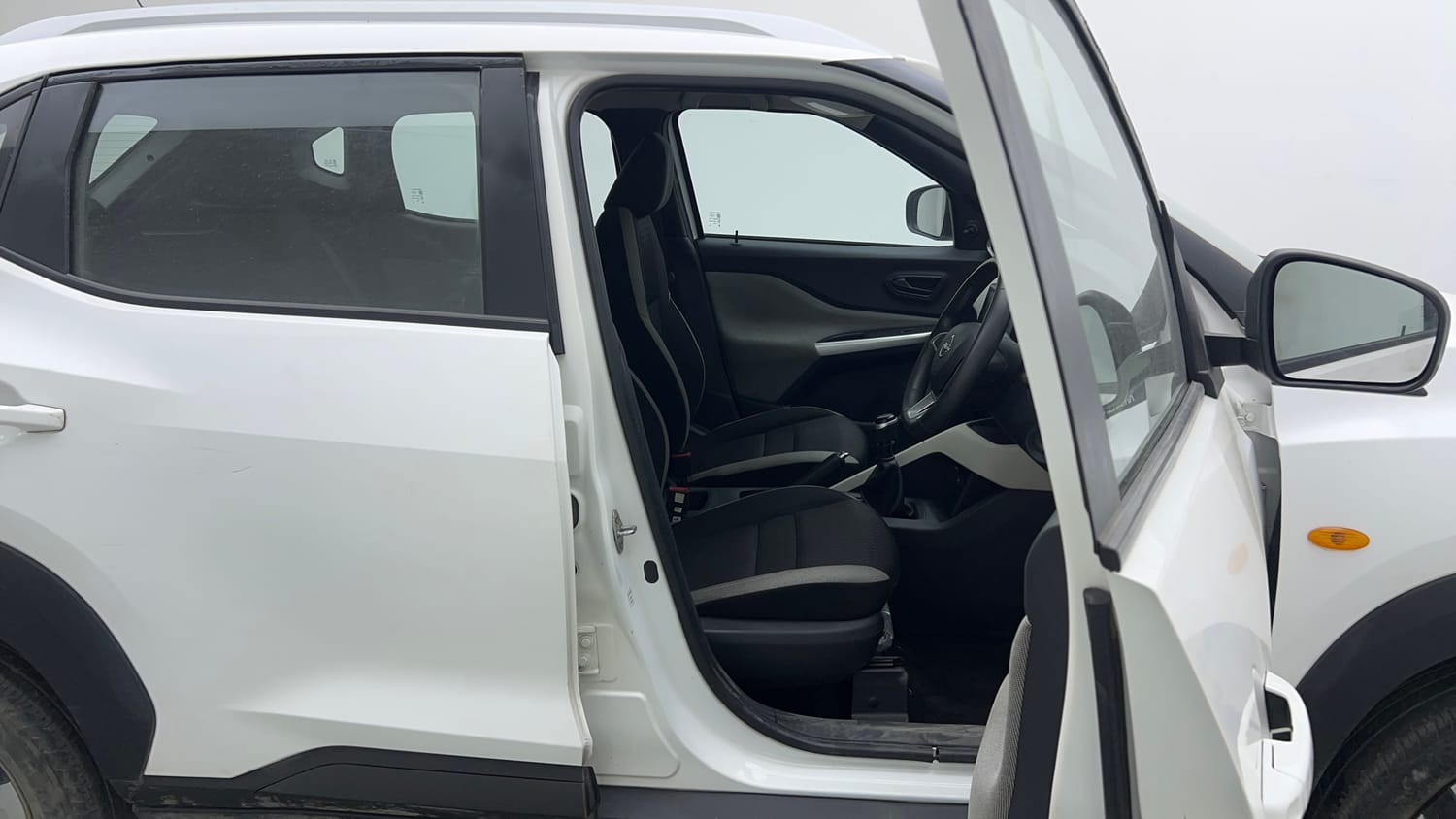 2023 Nissan Magnite XE-17