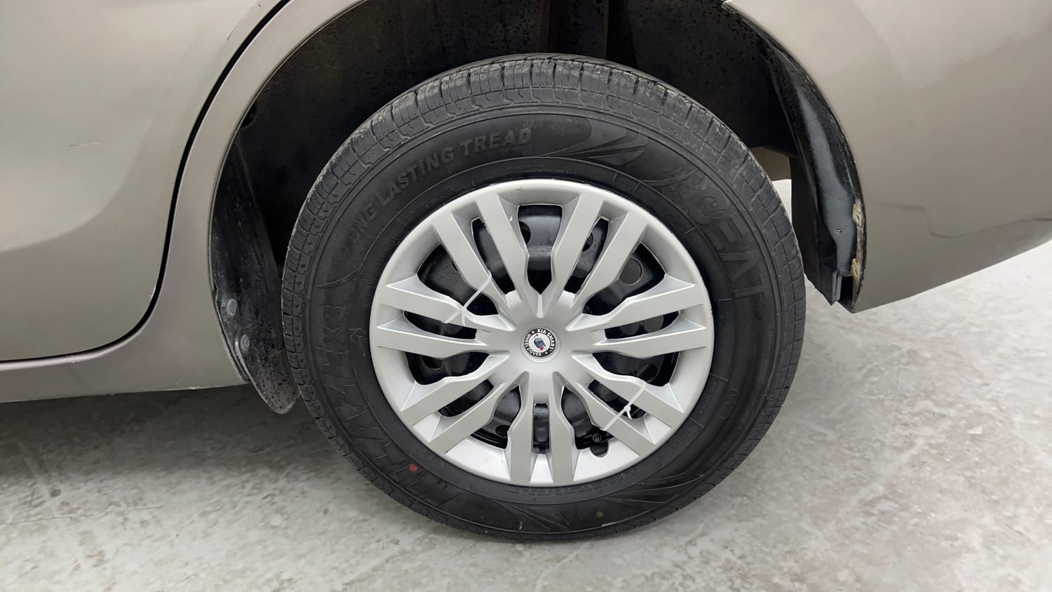 Used 2018 Maruti Suzuki Dzire VDi AMT Diesel Automatic tyres LEFT REAR TYRE RIM VIEW