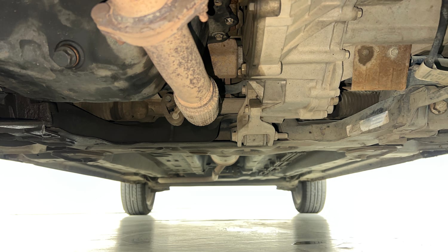Used 2022 Tata Punch Kaziranga Creative AMT Petrol Automatic extra FRONT LEFT UNDERBODY VIEW