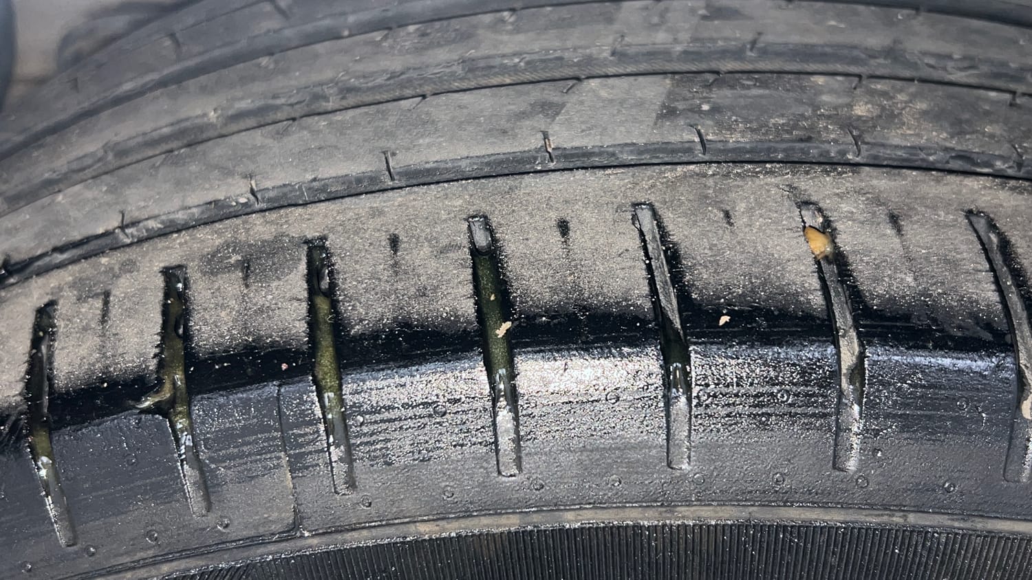 Used 2015 Hyundai Elite i20 Asta 1.2 Petrol Manual tyres RIGHT REAR TYRE TREAD VIEW