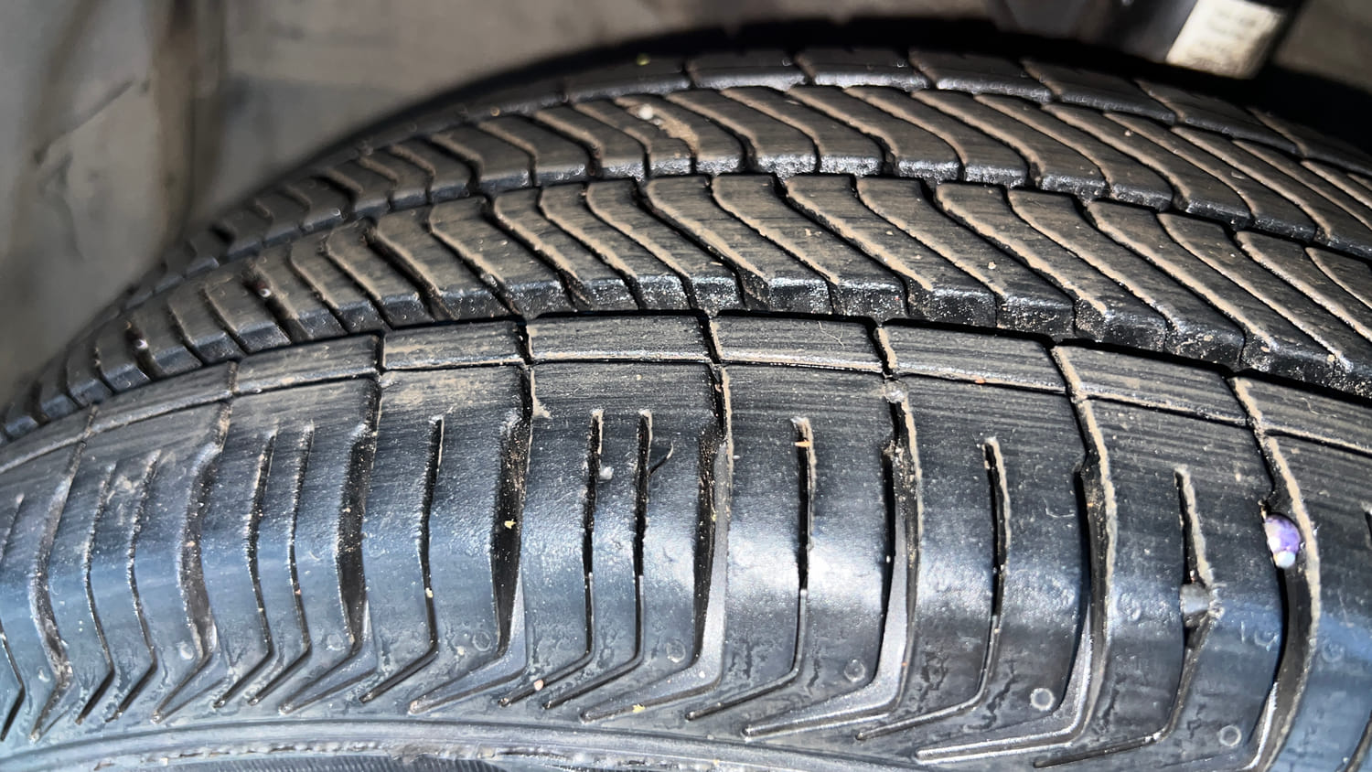 Used 2017 Honda Amaze 1.2 S i-VTEC Opt Petrol Manual tyres LEFT FRONT TYRE TREAD VIEW