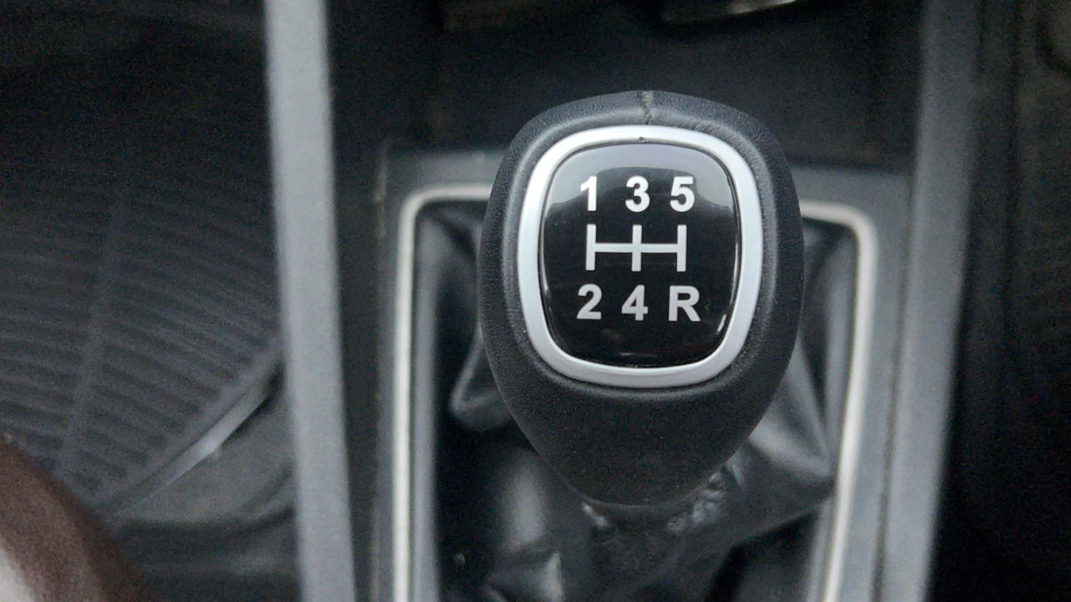 Used 2015 Hyundai Elite i20 Asta 1.2 Petrol Manual interior GEAR  KNOB VIEW