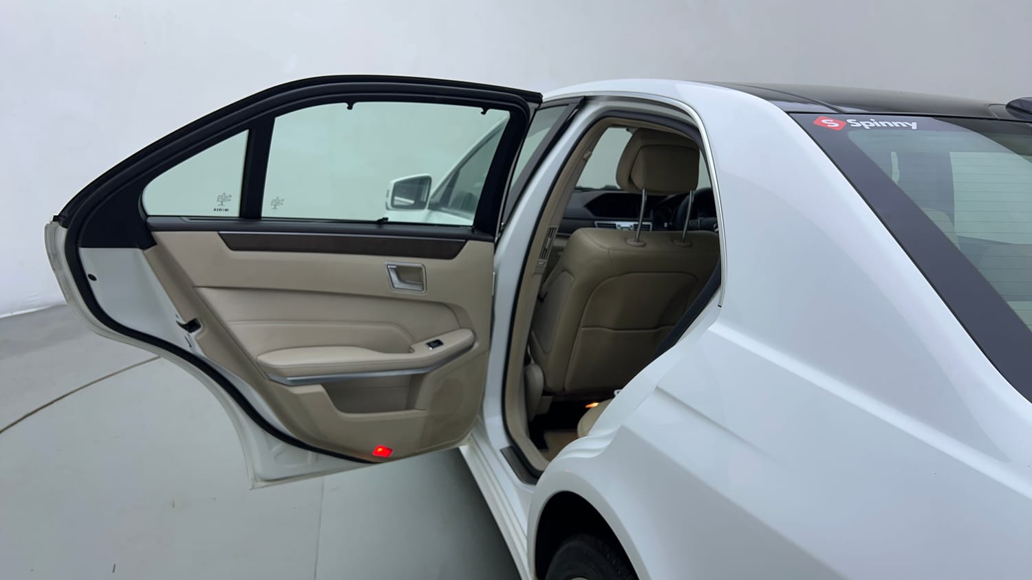 Used 2014 Mercedes-Benz E-Class E250 CDI Avantgarde Diesel Automatic interior LEFT REAR DOOR OPEN VIEW