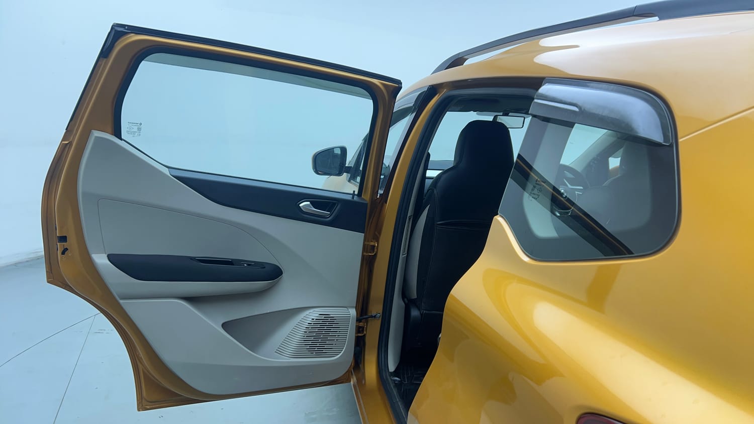 2020 Renault Triber RXZ EASY-R AMT-22
