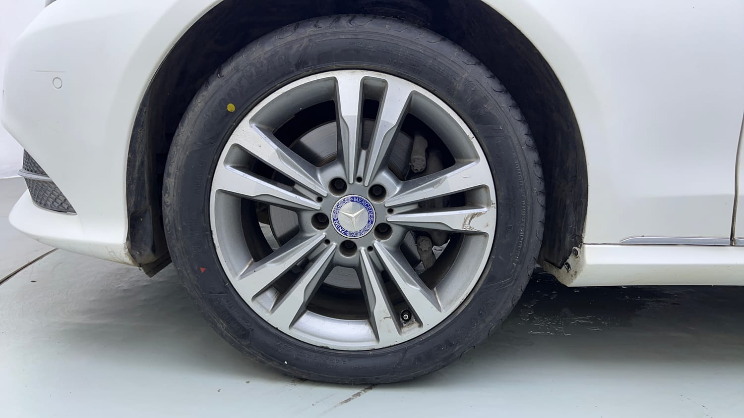Used 2014 Mercedes-Benz E-Class E250 CDI Avantgarde Diesel Automatic tyres LEFT FRONT TYRE RIM VIEW