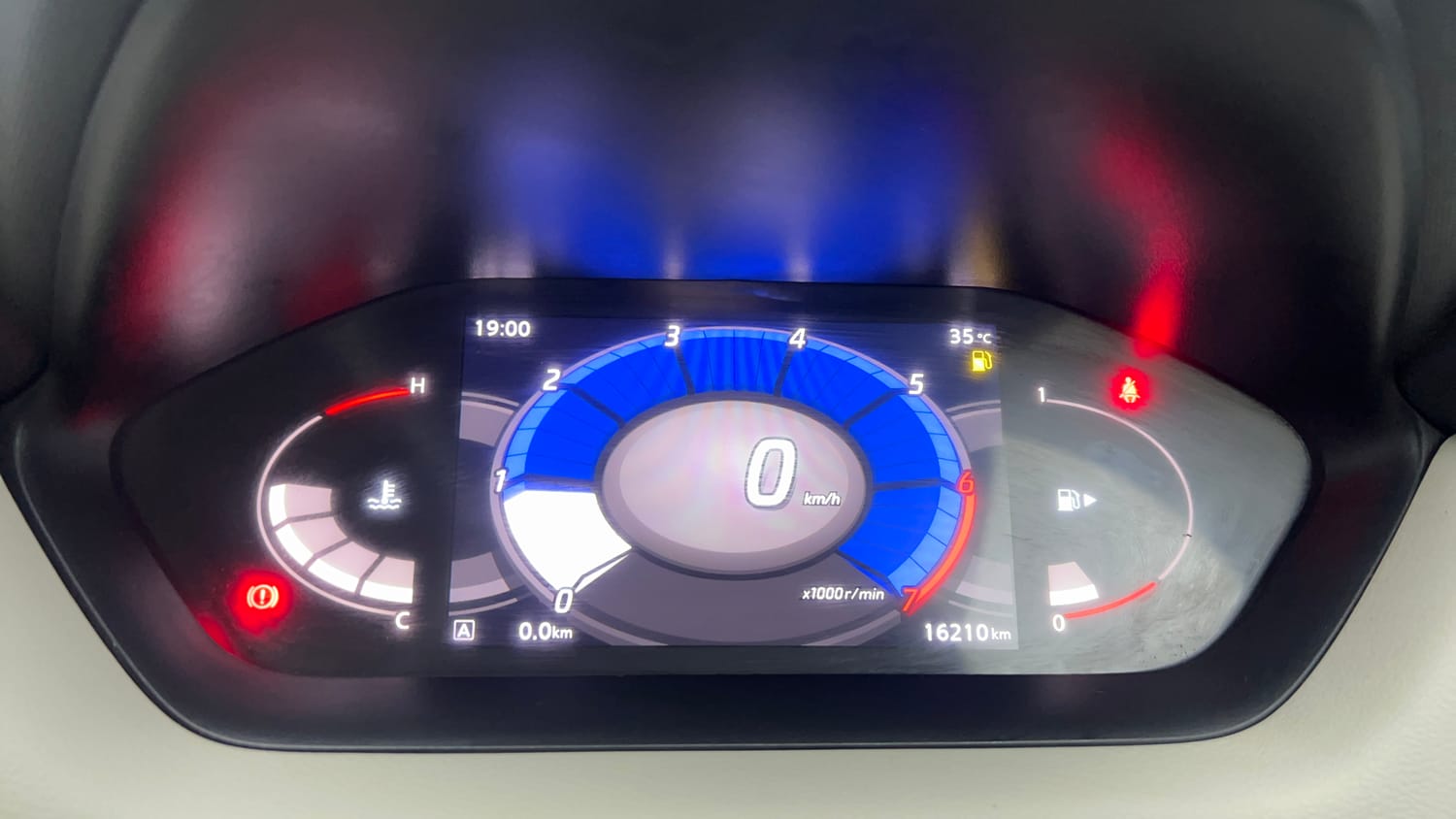 2021 Nissan Magnite XV Turbo Dual Tone-15