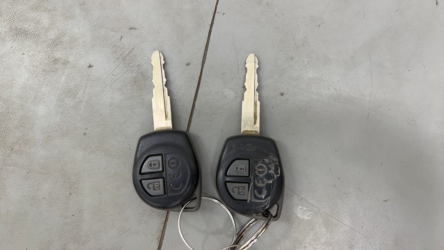 Used 2018 Maruti Suzuki Dzire VDi AMT Diesel Automatic extra CAR KEY VIEW
