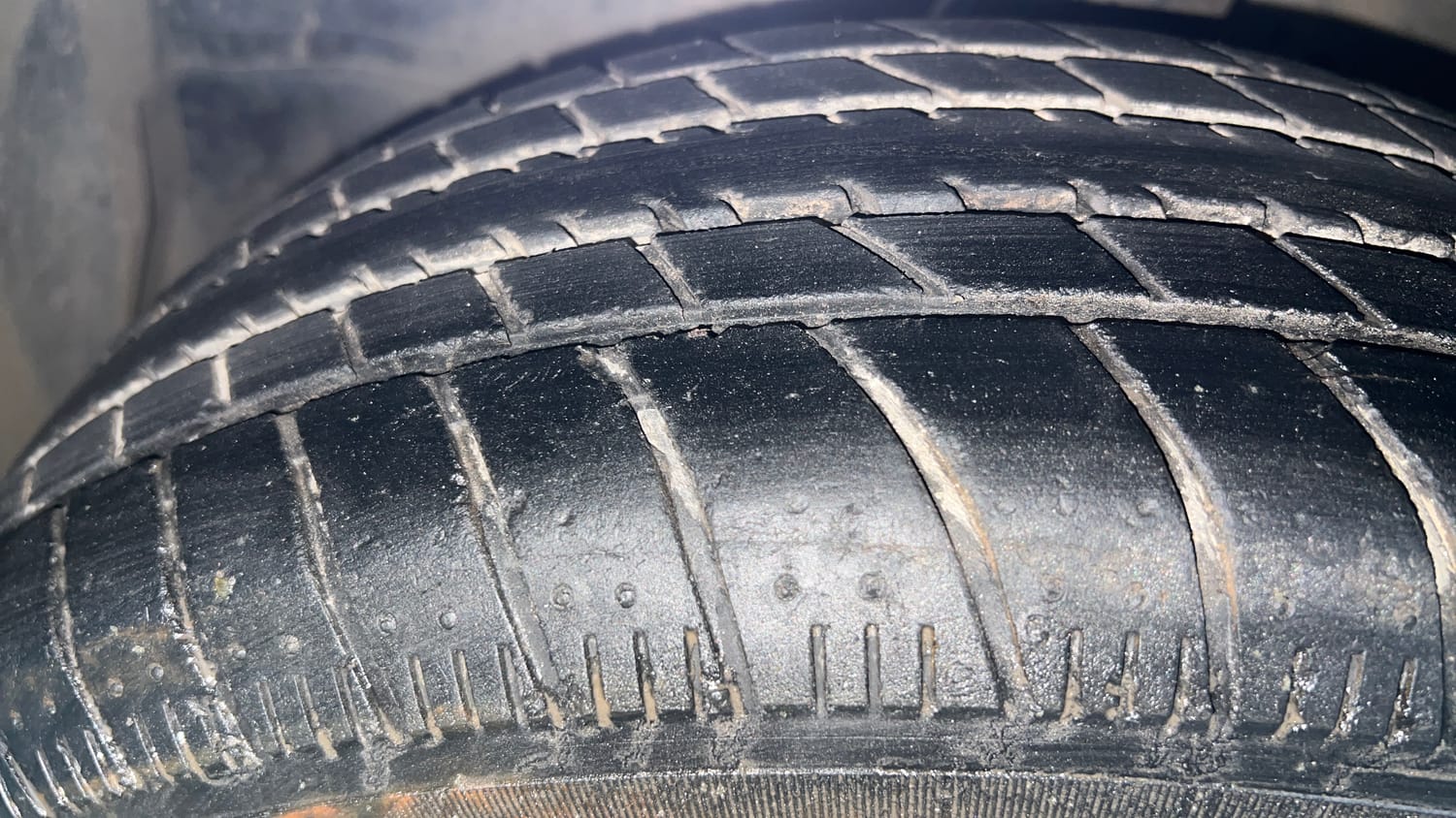 Used 2016 Honda Amaze 1.2 S i-VTEC Petrol Manual tyres LEFT FRONT TYRE TREAD VIEW
