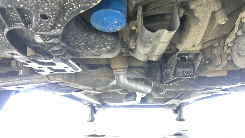 Used 2011 Hyundai i10 Sportz 1.2 AT Kappa2 Petrol Automatic extra FRONT LEFT UNDERBODY VIEW