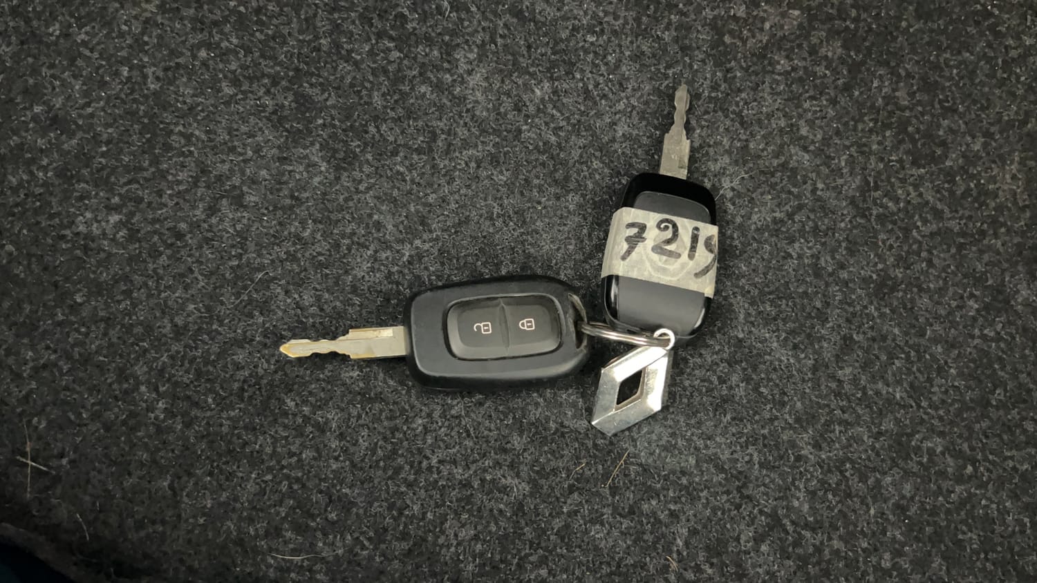 Used 2022 Renault Kwid RXL (O) 0.8 Petrol Manual extra CAR KEY VIEW