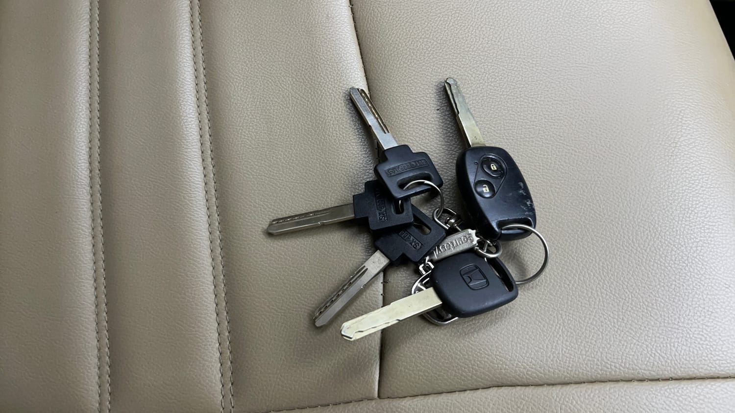 Used 2016 Honda Amaze 1.2 S i-VTEC Petrol Manual extra CAR KEY VIEW