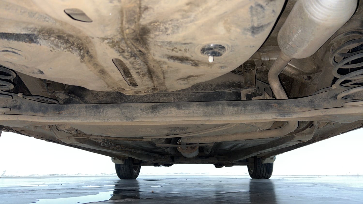 Used 2017 Maruti Suzuki Baleno Zeta 1.2 Petrol Manual extra REAR UNDERBODY VIEW (TAKEN FROM REAR)