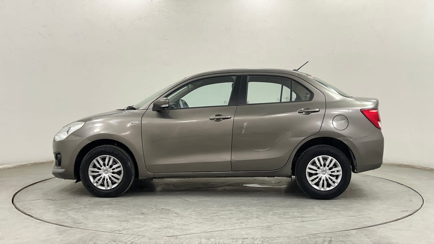 Used 2018 Maruti Suzuki Dzire VDi AMT Diesel Automatic exterior LEFT SIDE VIEW
