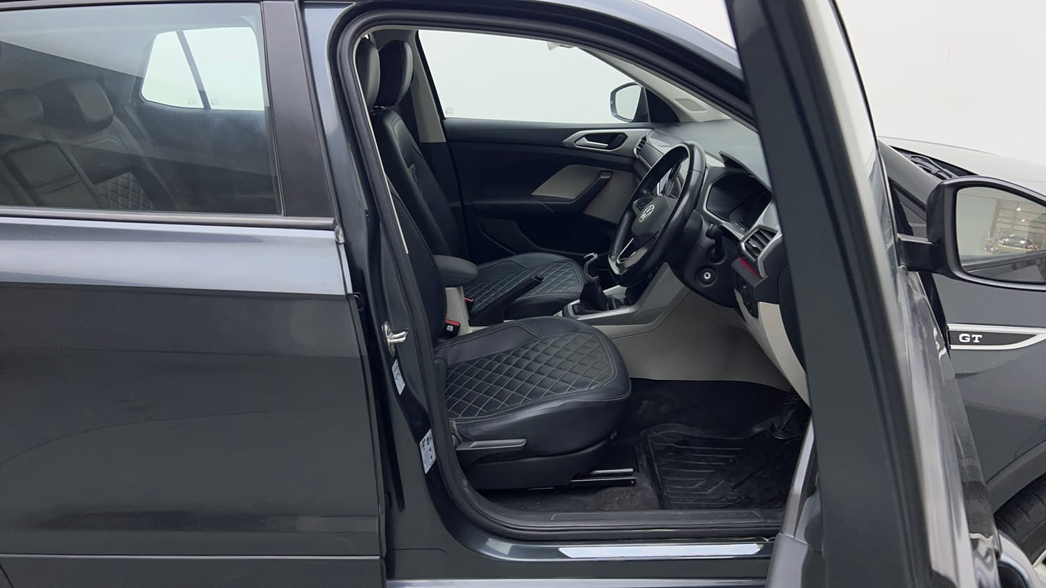 2023 Volkswagen Taigun GT 1.5 TSI MT-17