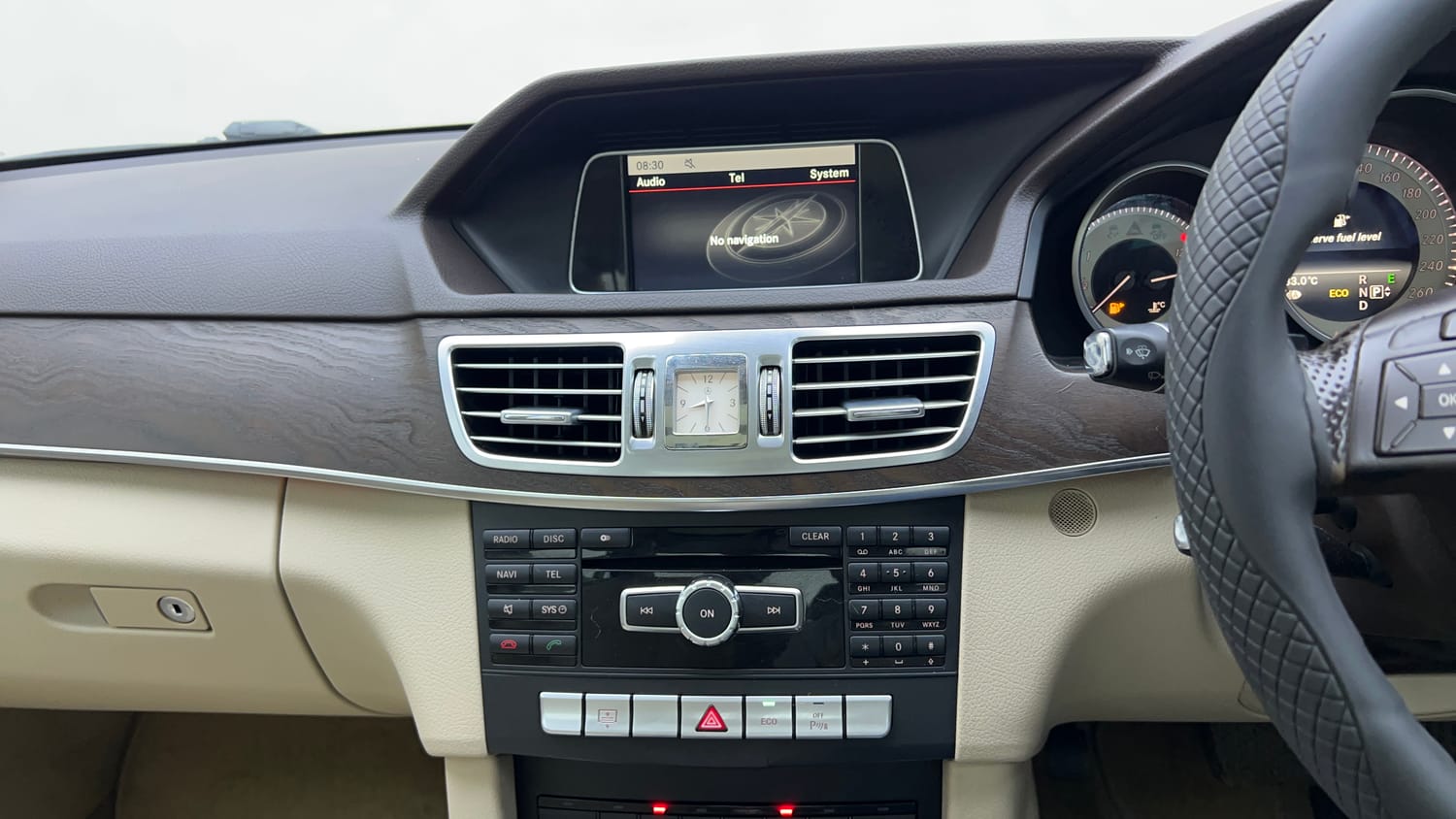 Used 2014 Mercedes-Benz E-Class E250 CDI Avantgarde Diesel Automatic interior MUSIC SYSTEM & AC CONTROL VIEW