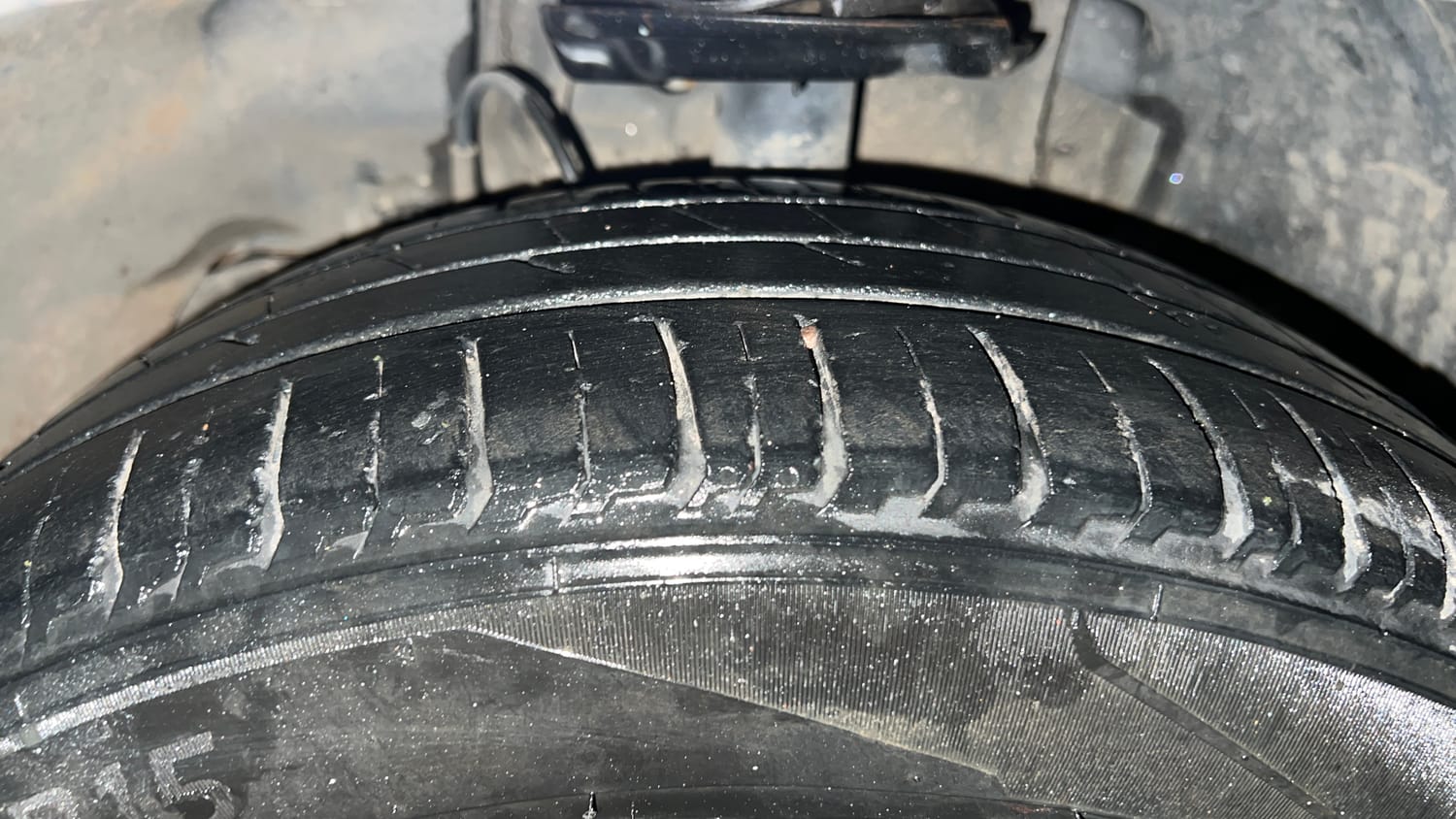 Used 2019 Tata Tigor Revotron XZ+ Petrol Manual tyres LEFT FRONT TYRE TREAD VIEW