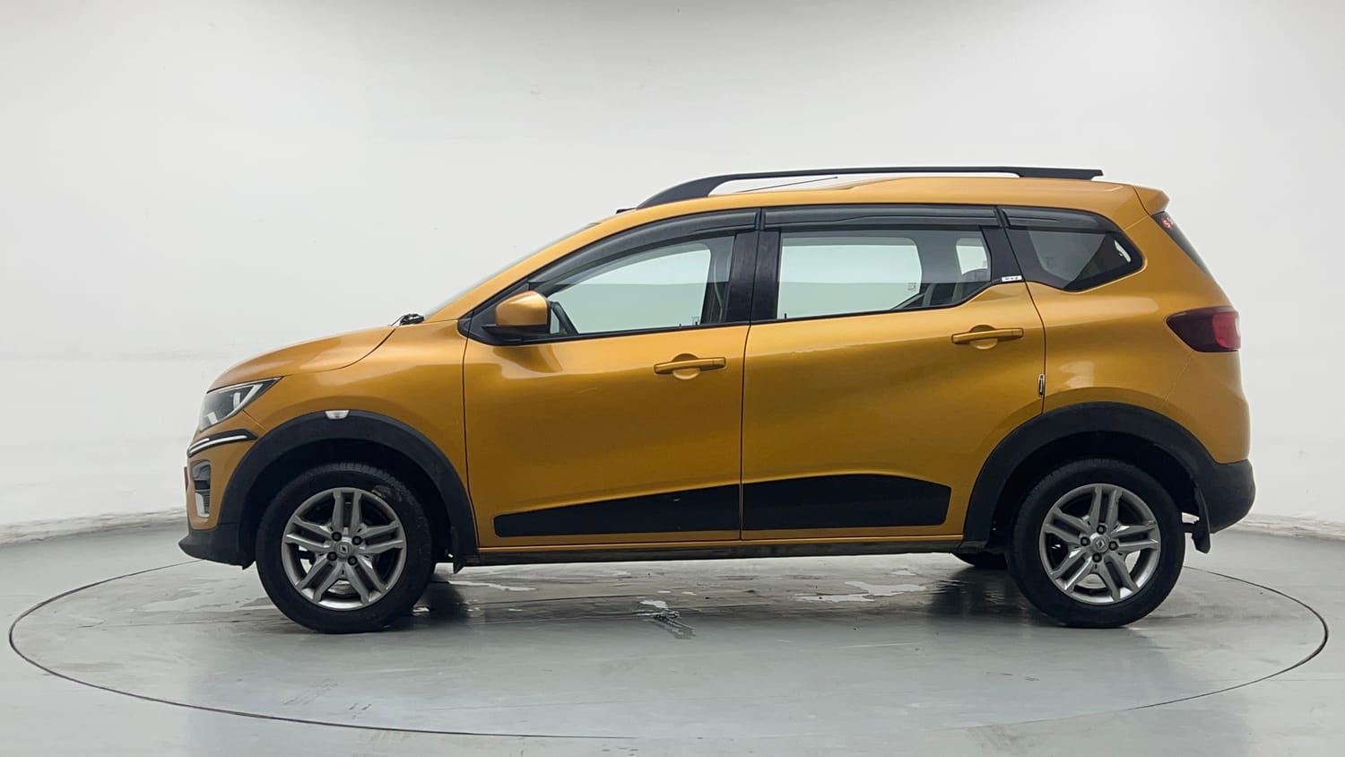 2020 Renault Triber RXZ EASY-R AMT-1