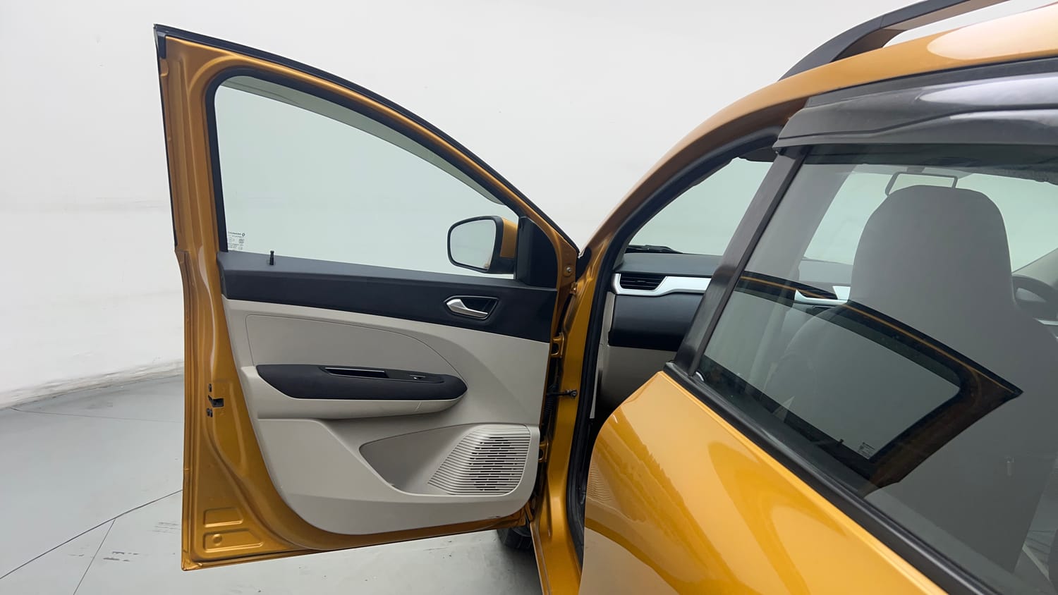 2020 Renault Triber RXZ EASY-R AMT-21