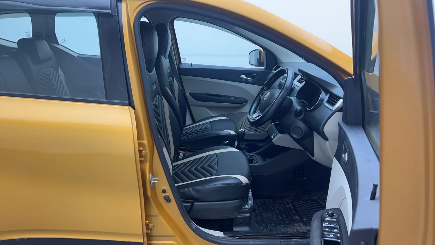 2020 Renault Triber RXZ EASY-R AMT-17