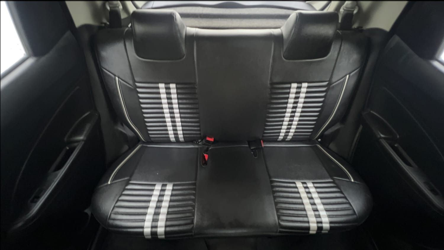 Used 2022 Maruti Suzuki Swift VXi Petrol Manual interior REAR SEAT CONDITION VIEW