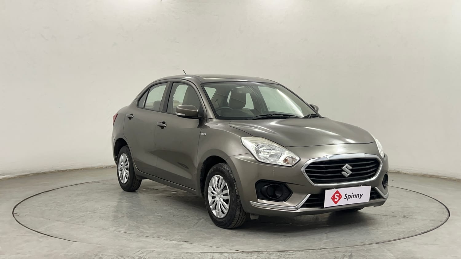 Used 2018 Maruti Suzuki Dzire VDi AMT Diesel Automatic exterior RIGHT FRONT CORNER VIEW