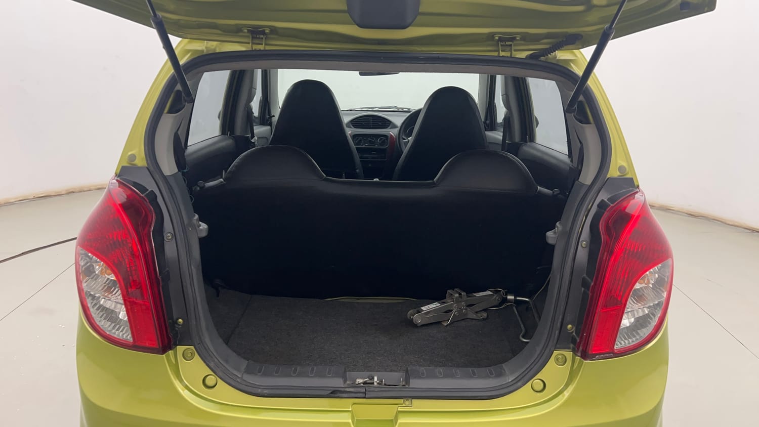 Used 2018 Maruti Suzuki Alto 800 [2016-2019] Utsav Edition Petrol Manual interior DICKY INSIDE VIEW