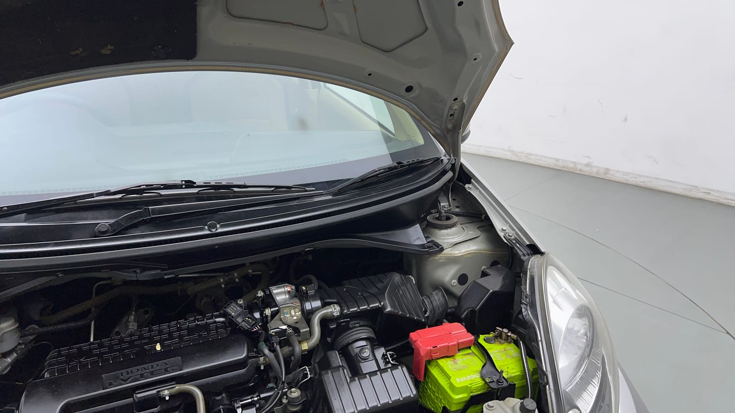 Used 2016 Honda Amaze 1.2 S i-VTEC Petrol Manual engine ENGINE LEFT SIDE HINGE & APRON VIEW