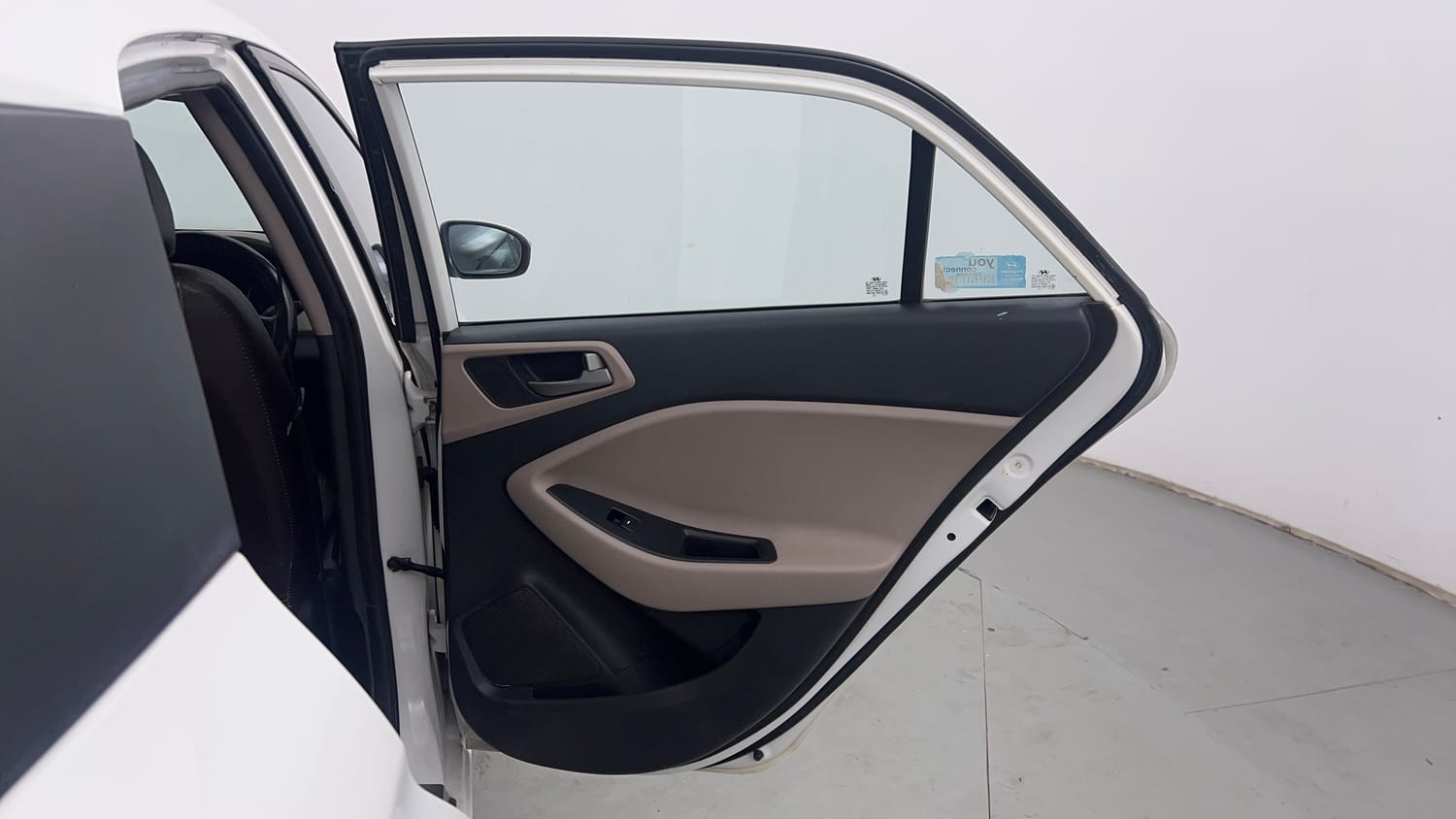 Used 2015 Hyundai Elite i20 Asta 1.2 Petrol Manual interior RIGHT REAR DOOR OPEN VIEW