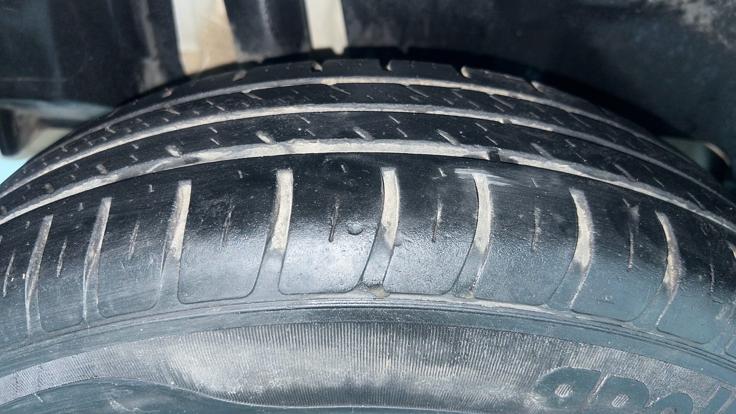 Used 2022 Maruti Suzuki Swift VXi Petrol Manual tyres RIGHT REAR TYRE TREAD VIEW