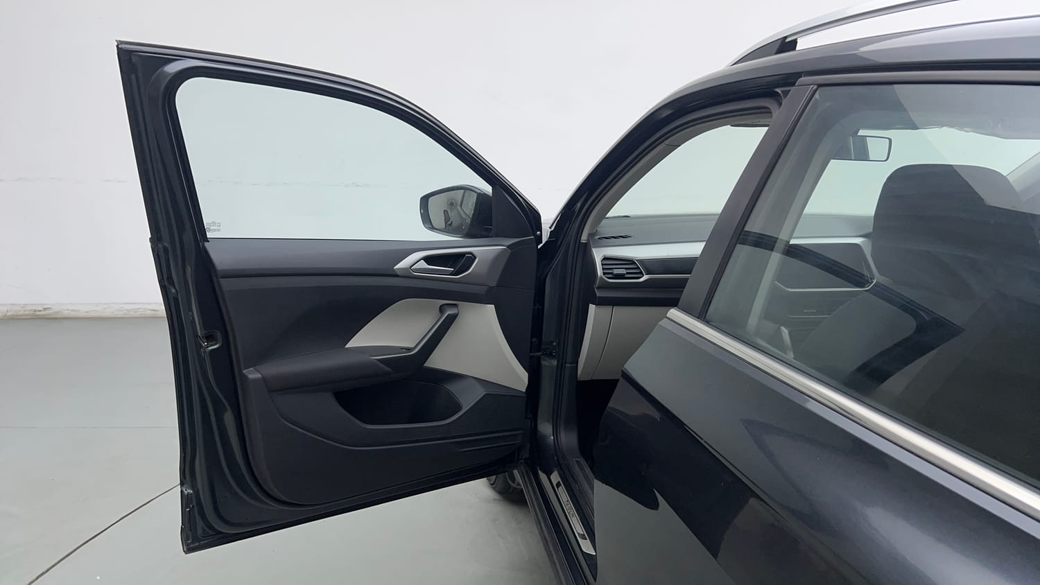 2022 Volkswagen Taigun Highline 1.0 TSI MT-21
