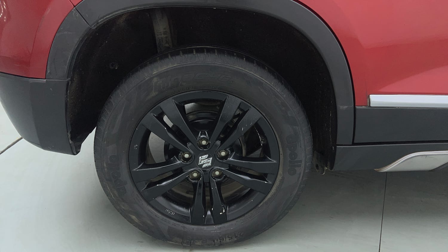 Used 2018 Maruti Suzuki Vitara Brezza ZDI Plus  Dual Tone Diesel Manual tyres RIGHT REAR TYRE RIM VIEW