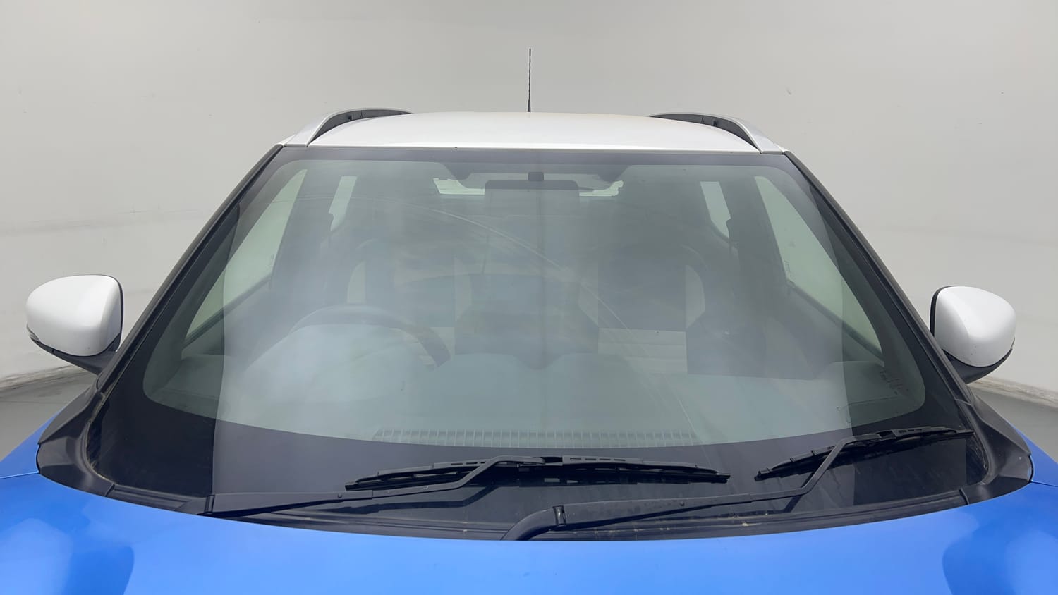 2021 Nissan Magnite XV Turbo Dual Tone-8