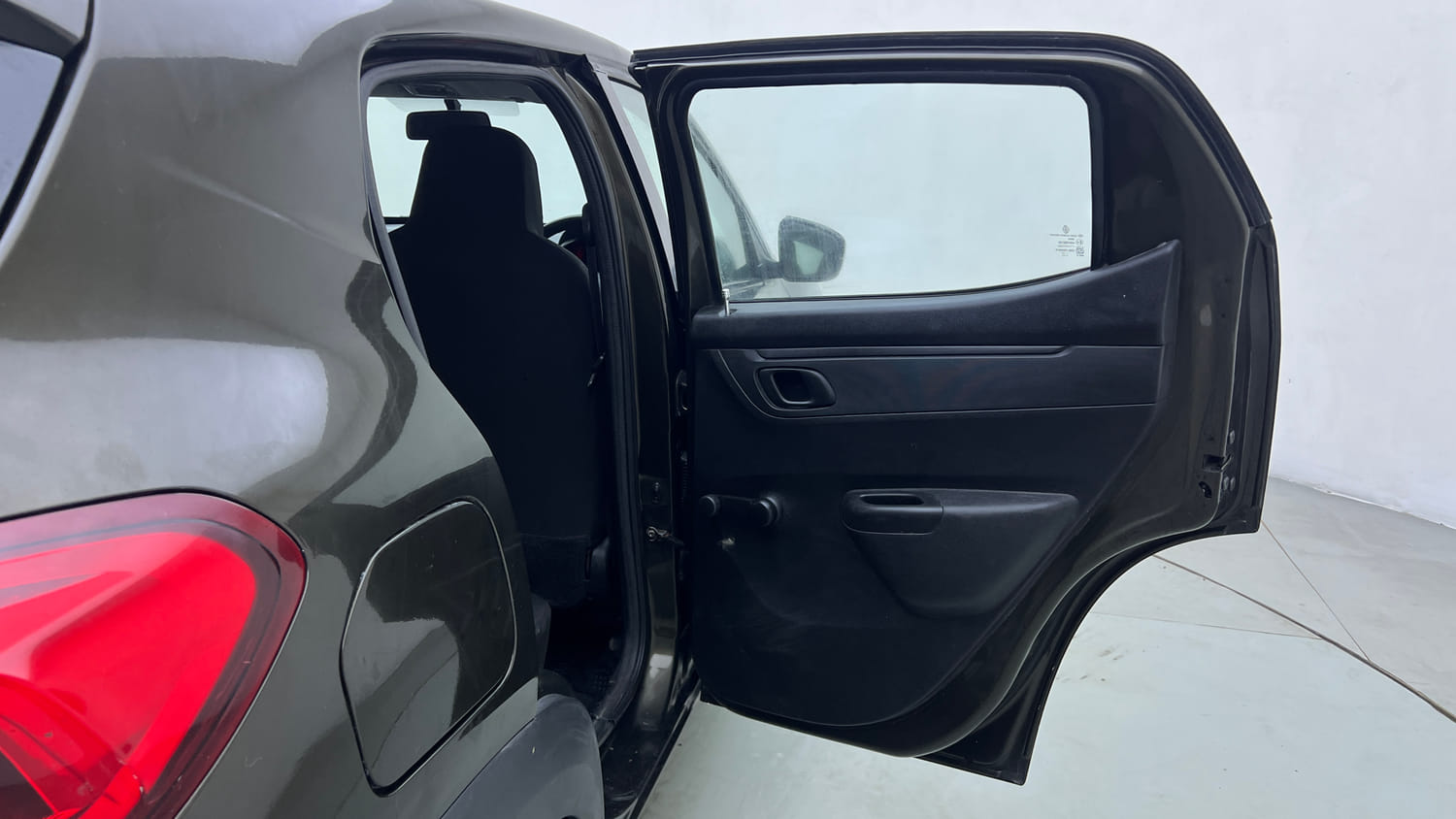 Used 2017 Renault Kwid 1.0 RXT Petrol Manual interior RIGHT REAR DOOR OPEN VIEW