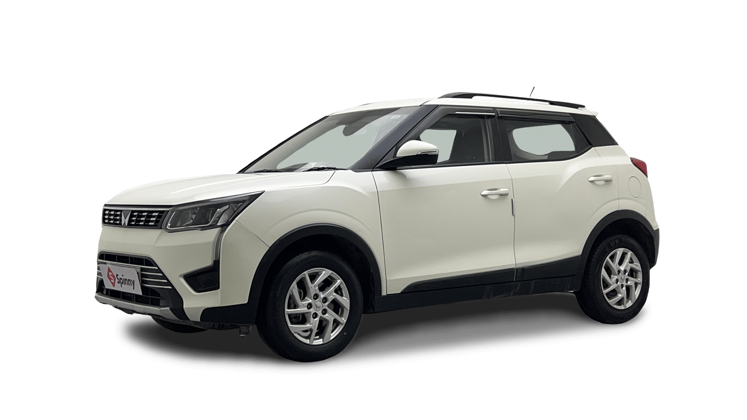 Used 2023 Mahindra XUV 300 W8 1.5 Diesel Diesel Manual Image