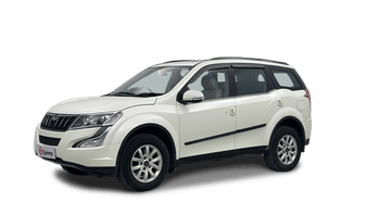 Used 2016 Mahindra XUV500 W10 Diesel Manual Image