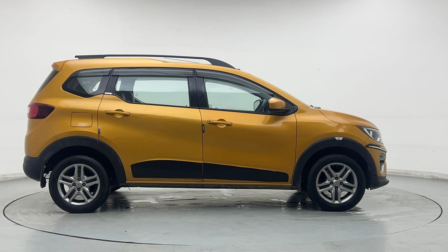 2020 Renault Triber RXZ EASY-R AMT-5