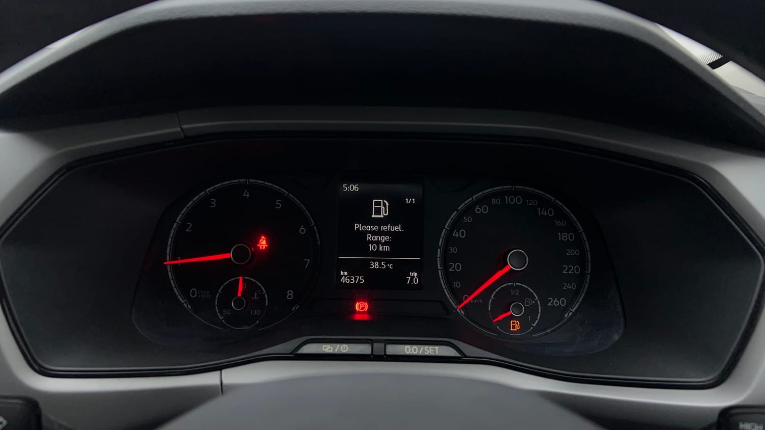 2022 Volkswagen Taigun Highline 1.0 TSI MT-15