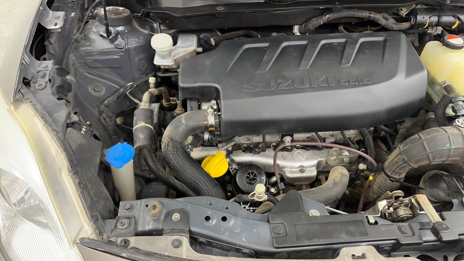 Used 2018 Maruti Suzuki Dzire VDi AMT Diesel Automatic engine ENGINE RIGHT SIDE VIEW