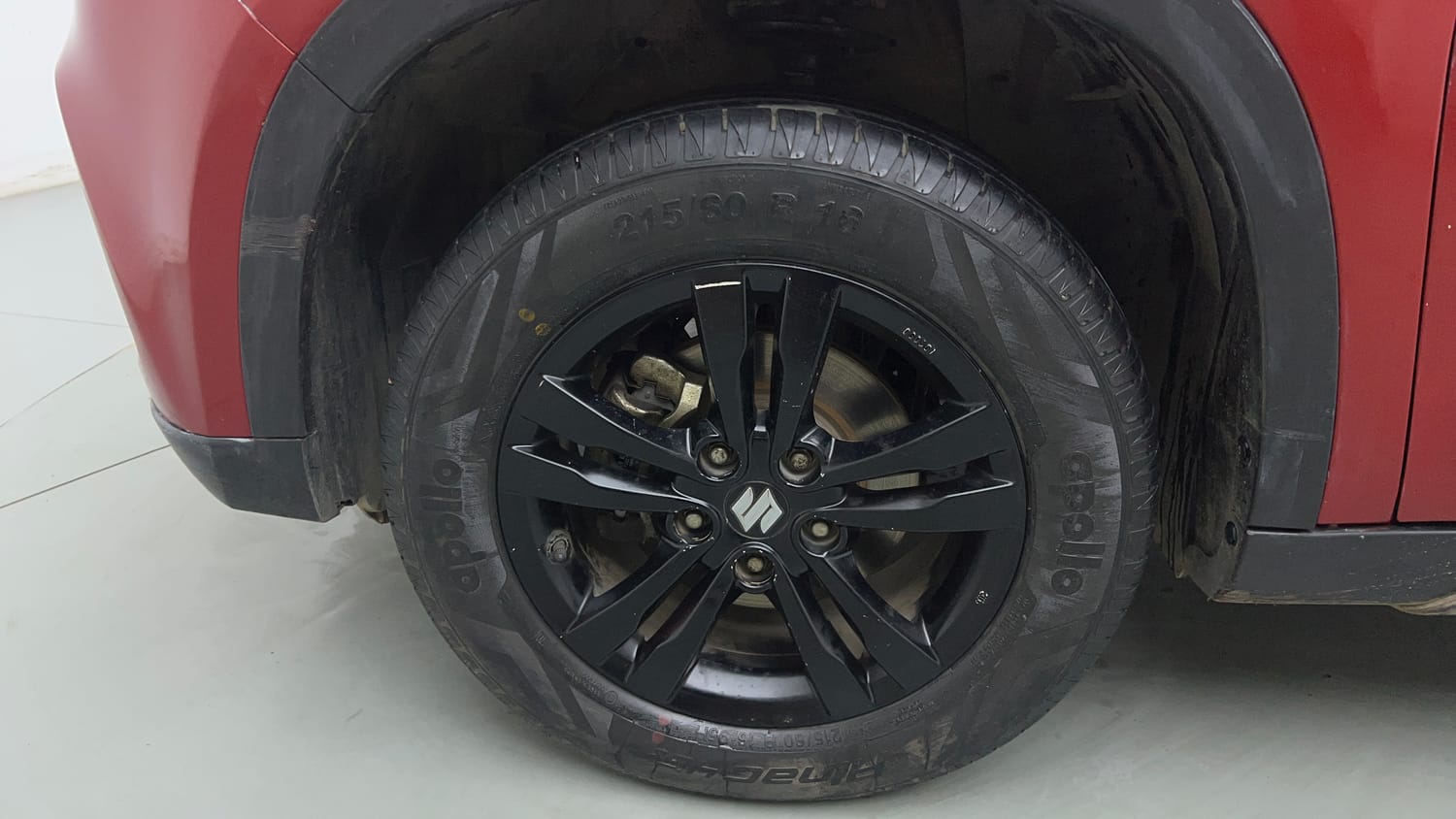 Used 2018 Maruti Suzuki Vitara Brezza ZDI Plus  Dual Tone Diesel Manual tyres LEFT FRONT TYRE RIM VIEW
