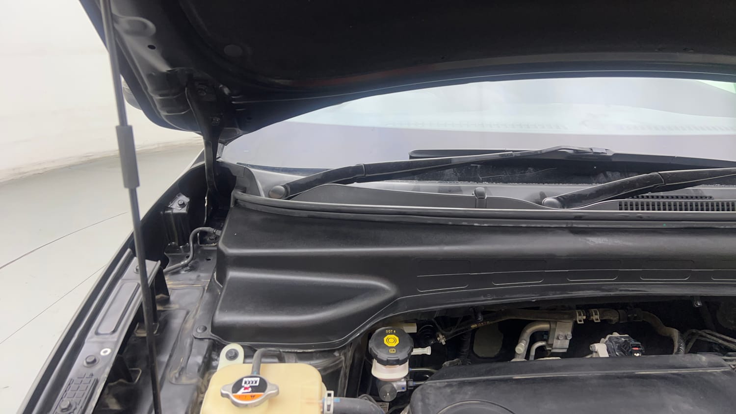 Used 2022 Hyundai Creta SX (O) 1.4 Turbo 7 DCT Petrol Automatic engine ENGINE RIGHT SIDE HINGE & APRON VIEW