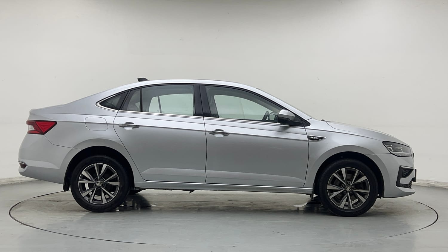 Used 2023 Skoda Slavia Style 1.5L TSI DSG Petrol Automatic exterior RIGHT SIDE VIEW