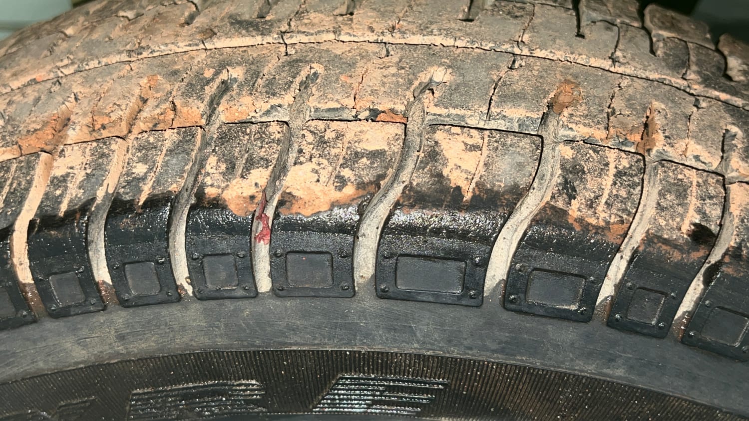 Used 2018 Maruti Suzuki Alto 800 [2016-2019] Utsav Edition Petrol Manual tyres RIGHT REAR TYRE TREAD VIEW